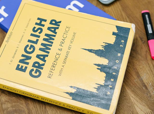 A trusted proofreading tool now uses AI to write for students